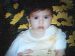 maymknch tfr9 bin 3adik narjissa wbink ya anase wla y9dr nta 7sn mn3a